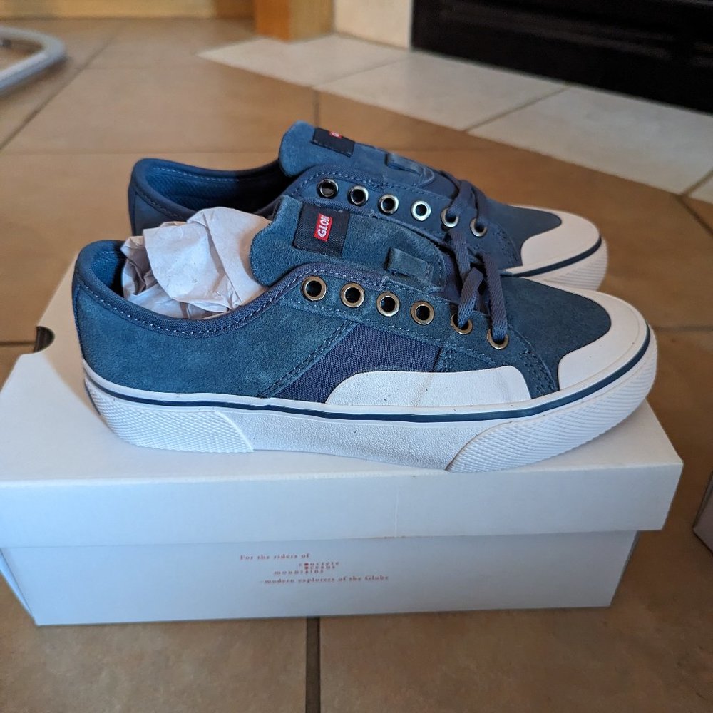 NEW Men's Globe Surplus Blue Shoes sz 5